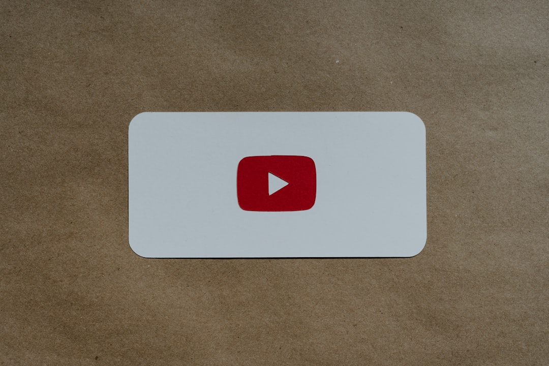 découvrez comment monétiser votre chaîne youtube efficacement. apprenez les étapes essentielles, les critères d'éligibilité et les meilleures pratiques pour générer des revenus grâce à votre contenu vidéo.